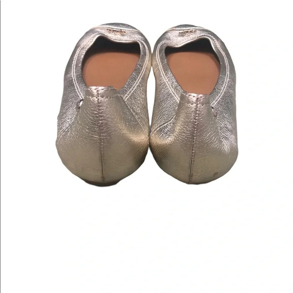 COACH GOLD LEATHER FLATS - Picture 5 of 6